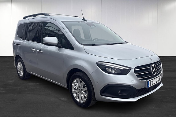 Mercedes-Benz T180 d 2 of 11