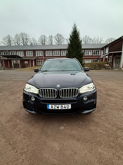 BMW X5 3 of 5