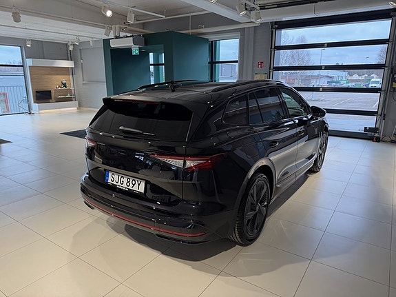 Skoda Enyaq RS 3 of 5