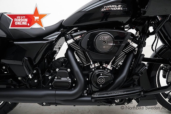 Harley-Davidson Road Glide 9 of 23