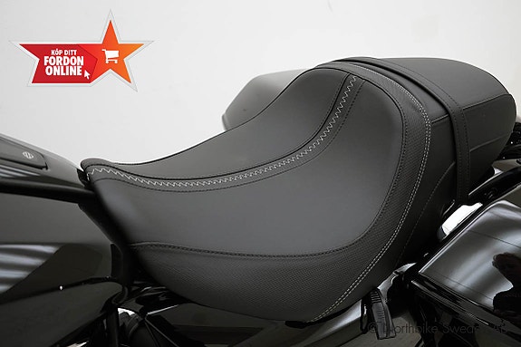 Harley-Davidson Road Glide 21 of 23