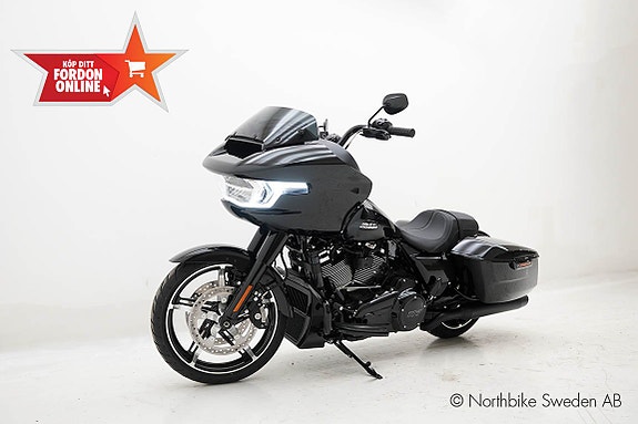 Harley-Davidson Road Glide 17 of 23