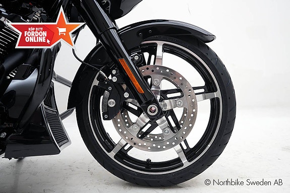 Harley-Davidson Road Glide 6 of 23