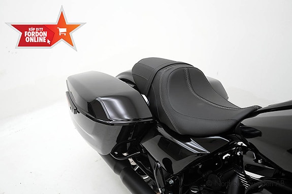 Harley-Davidson Road Glide 22 of 23