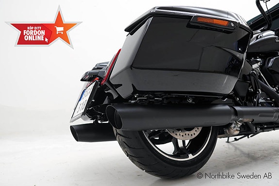 Harley-Davidson Road Glide 11 of 23