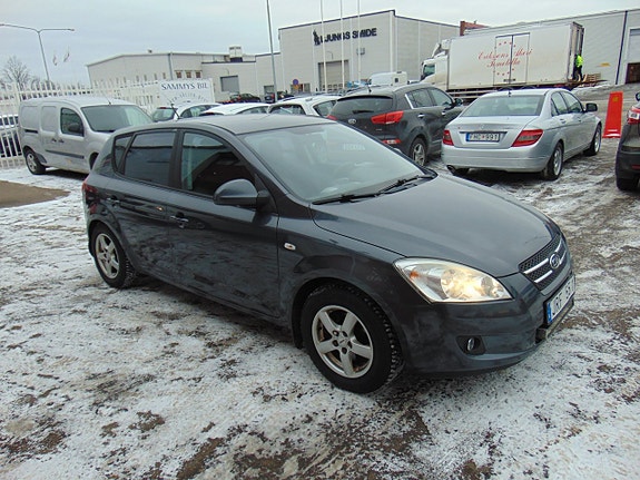 Kia Ceed 4 of 10