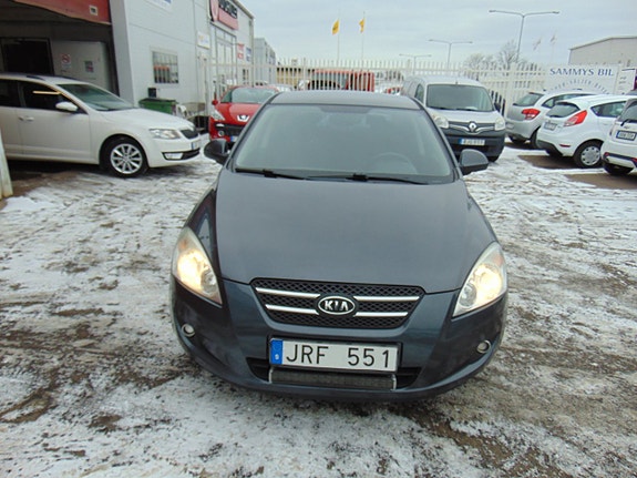 Kia Ceed 5 of 10