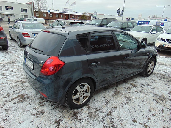 Kia Ceed 7 of 10