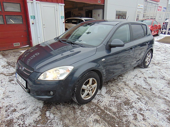 Kia Ceed 3 of 10