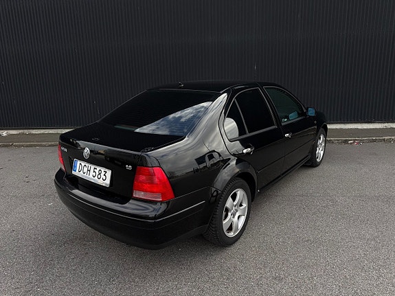 Volkswagen Bora 5 of 9