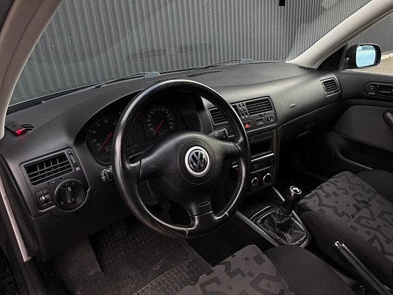 Volkswagen Bora 7 of 9