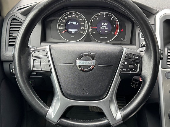 Volvo XC60 14 of 20