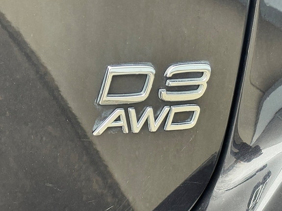 Volvo XC60 12 of 20