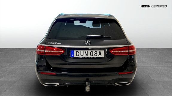 Mercedes-Benz E300 de 7 of 12