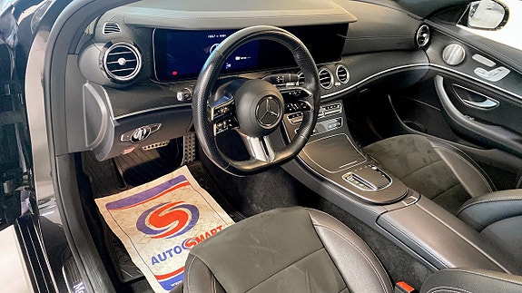Mercedes-Benz E300 de 5 of 12