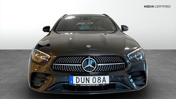 Mercedes-Benz E300 de 8 of 12