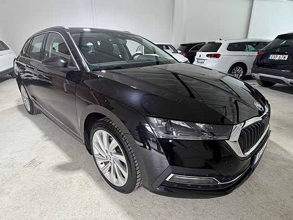 Skoda Octavia 3 of 5