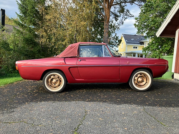 Renault Caravelle 2 of 15