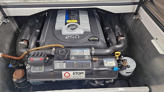 Aquador 24 HT -2018 13 of 18