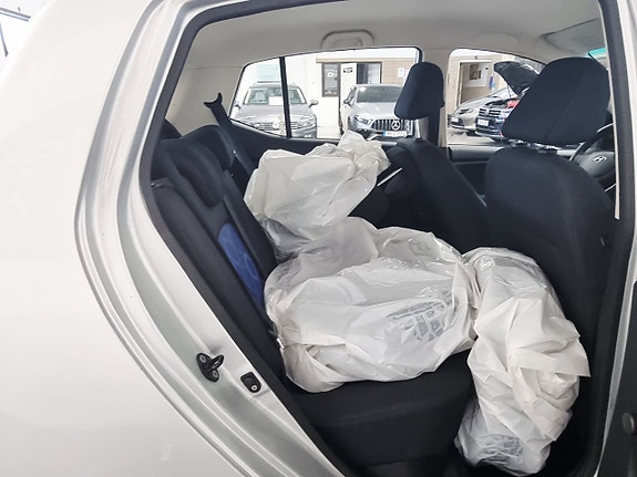Hyundai i10 19 of 23
