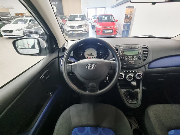 Hyundai i10 9 of 23