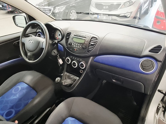 Hyundai i10 17 of 23