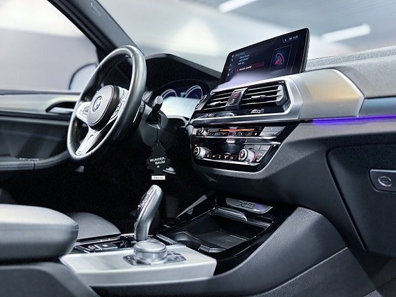 BMW X3 9 of 24