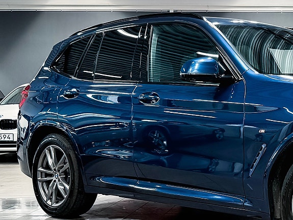 BMW X3 4 of 5