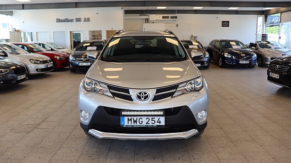 Toyota RAV4 7 of 19