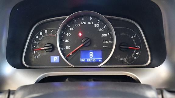 Toyota RAV4 14 of 19