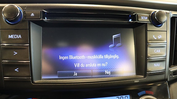 Toyota RAV4 15 of 19