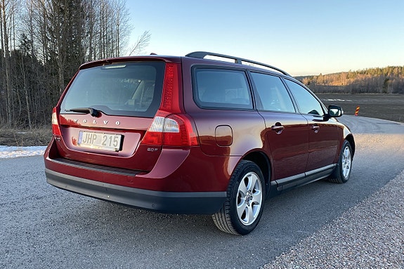 Volvo V70 5 of 5