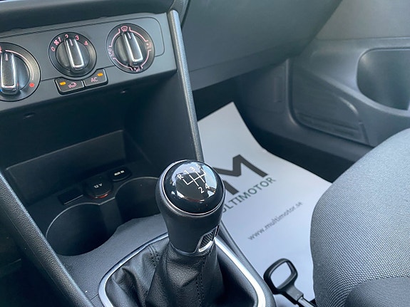 Volkswagen Polo 18 of 21