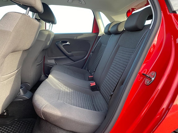 Volkswagen Polo 12 of 21