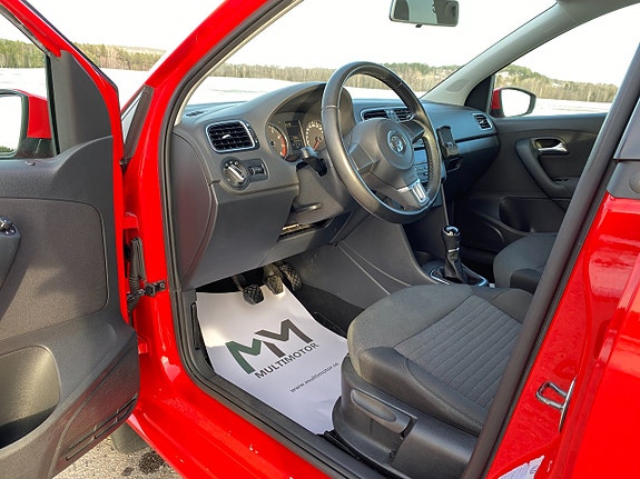 Volkswagen Polo 14 of 21