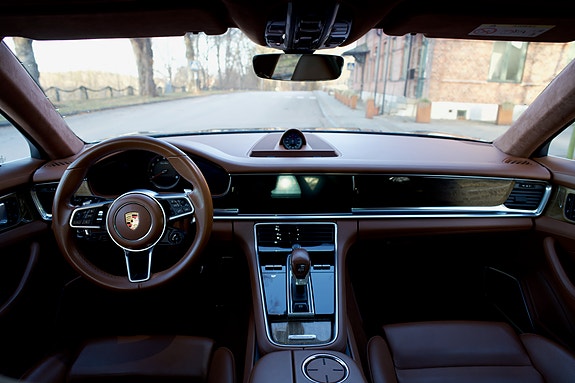 Porsche Panamera Turbo 5 of 12