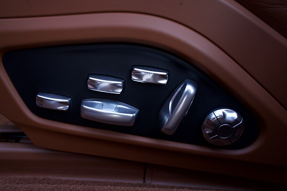 Porsche Panamera Turbo 11 of 12