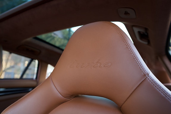 Porsche Panamera Turbo 7 of 12