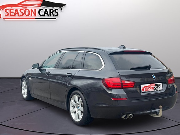 BMW 520d 3 of 5