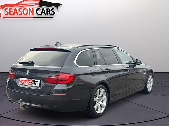 BMW 520d 2 of 5