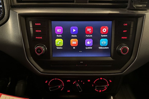 Seat Arona 18 of 21