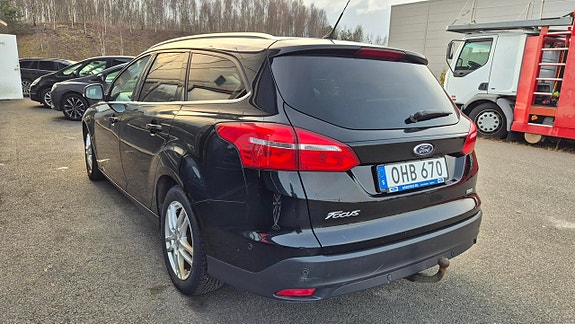 Ford Focus 5 of 12