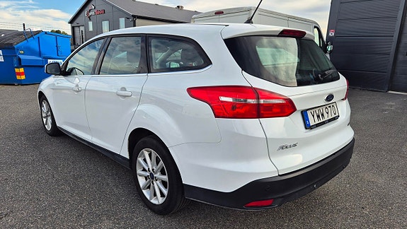 Ford Focus 4 of 5