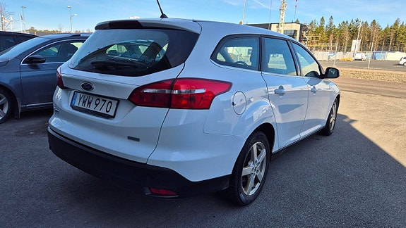 Ford Focus 4 of 5