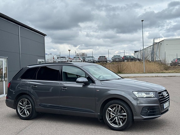 Audi Q7 10 of 20