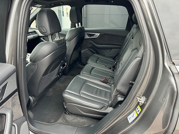 Audi Q7 11 of 20