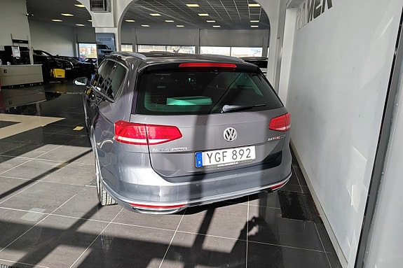 Volkswagen Passat Alltrack 5 of 5