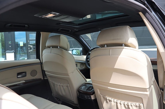 BMW 730d 12 of 12