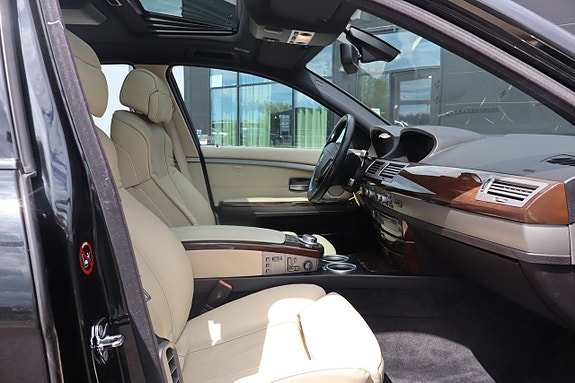 BMW 730d 10 of 12