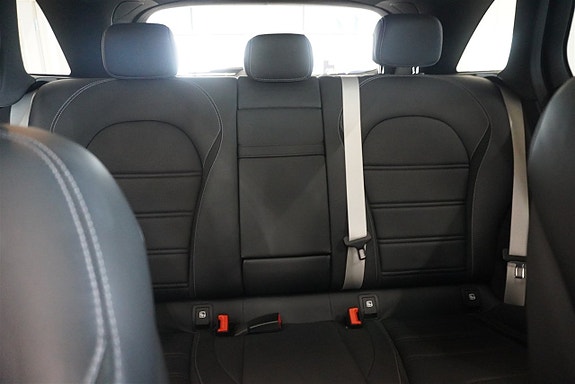 Mercedes-Benz GLC300 de 13 of 23